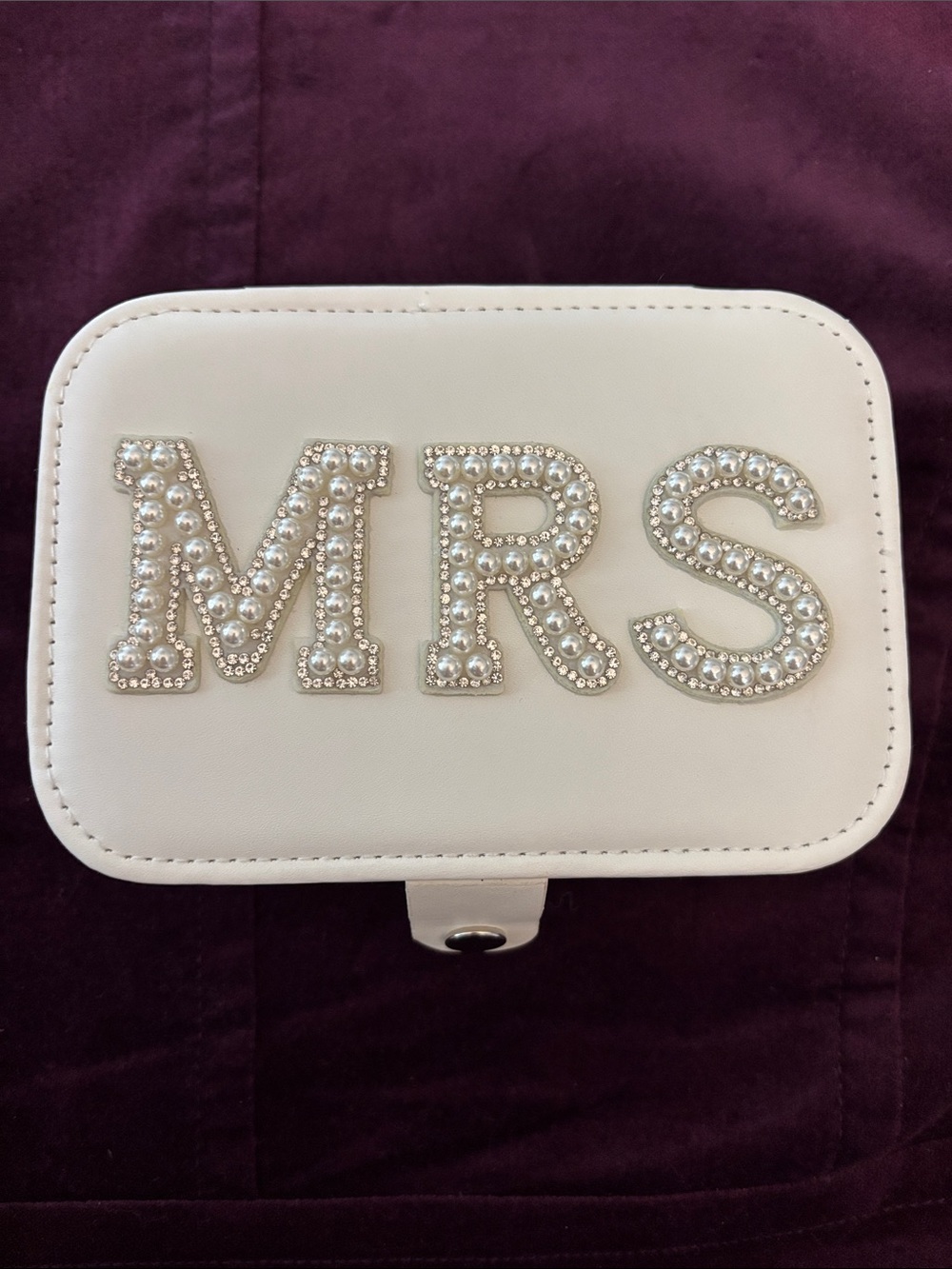 White Embellished 'MRS' Jewelry Case